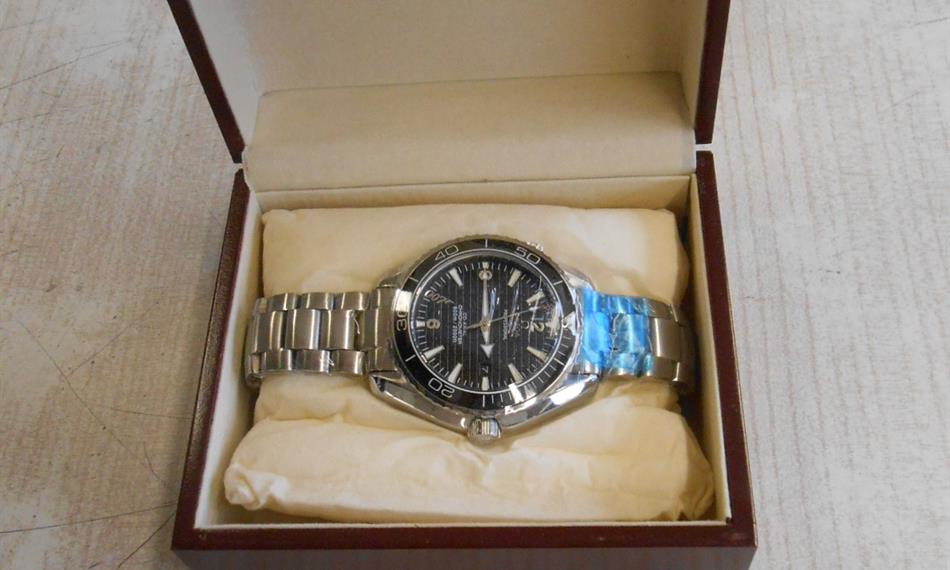 2015-12-9-1453hodinky Omega.JPG